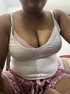 Snapshot of Nancy-22 chatting on October 2025 10:27:01 AM Nancy-22 online show from October 2025 10:27:01 AM