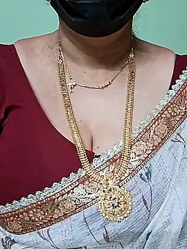 ananya956 online show from February 2025 07:49:01 PM