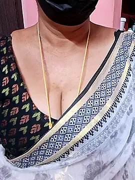 ananya956 online show from October 2025 05:06:02 AM