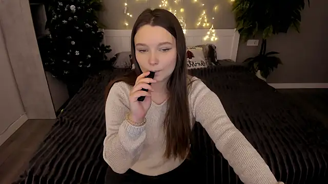 MagicPeachh  online show from January 2026 01:37:02 PM