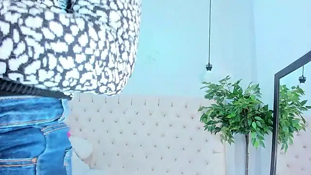 Victoria Coleman online show from January 2026 07:05:02 PM