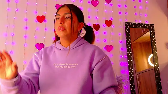 Snapshot of im_anna_ chatting on February 2026 09:38:01 PM im anna online show from February 2026 09:38:01 PM