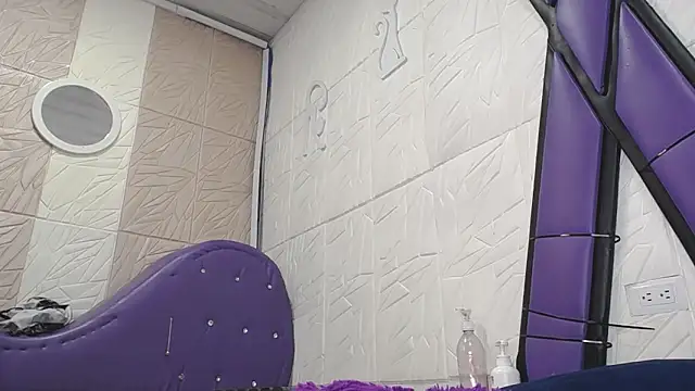 Malory Cortez online show from December 2024 08:44:01 PM