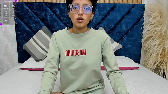 Snapshot of Marge_lasander chatting on March 2025 02:04:02 AM Marge lasander online show from March 2025 02:04:02 AM