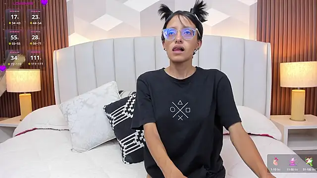 Snapshot of Marge_lasander chatting on October 2025 02:43:02 AM Marge lasander online show from October 2025 02:43:02 AM