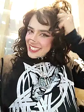 taaylor33 online show from October 2025 11:21:02 PM