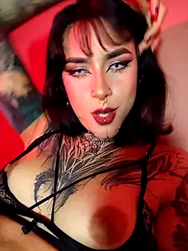 taaylor33 online show from November 2025 05:27:02 AM