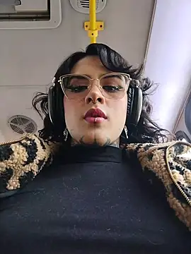 taaylor33 online show from January 2026 08:12:01 PM