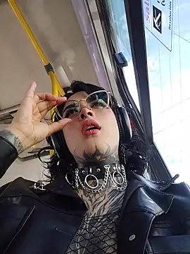 taaylor33 online show from March 2026 08:37:02 PM