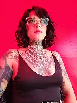 taaylor33 online show from May 2026 04:56:02 PM