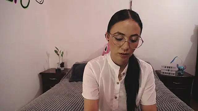 anny roberts online show from February 2025 11:34:01 PM