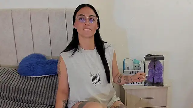 anny roberts online show from June 2026 01:26:02 PM