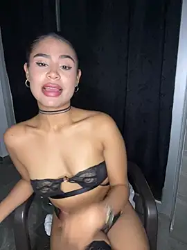 HaileyBaldwin online show from December 2024 02:47:02 AM