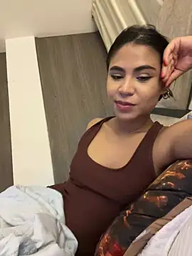 HaileyBaldwin online show from December 2024 01:56:01 AM