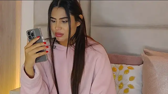 HaileyBaldwin online show from January 2025 10:20:02 PM