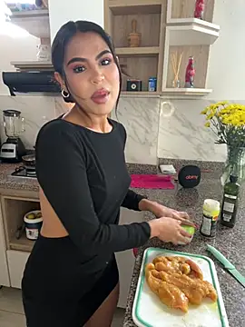 HaileyBaldwin online show from January 2025 07:09:02 PM