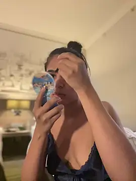 HaileyBaldwin online show from March 2025 09:53:01 PM