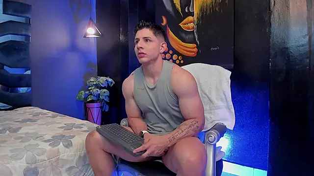 Johan Williams 07 online show from March 2026 05:35:02 AM