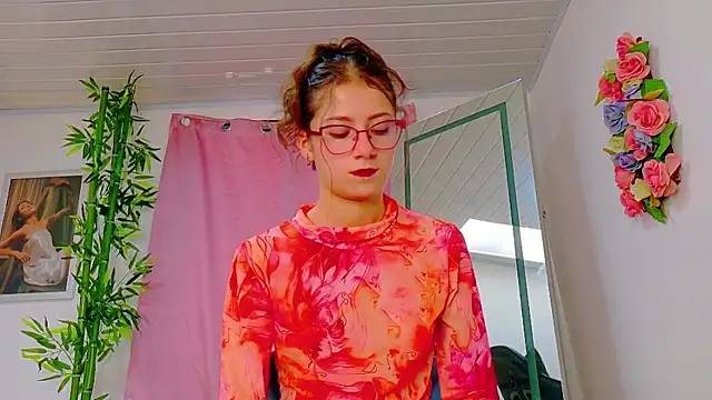 Snapshot of scarlet-jonesx chatting on February 2026 10:07:01 PM scarlet-jonesx online show from February 2026 10:07:01 PM