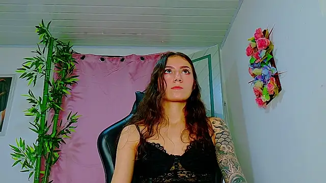 Snapshot of scarlet-jonesx chatting on March 2026 01:20:01 AM scarlet-jonesx online show from March 2026 01:20:01 AM