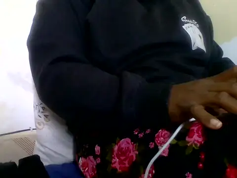 Snapshot of Hot-zeenah chatting on October 2025 04:53:02 AM Hot-zeenah online show from October 2025 04:53:02 AM