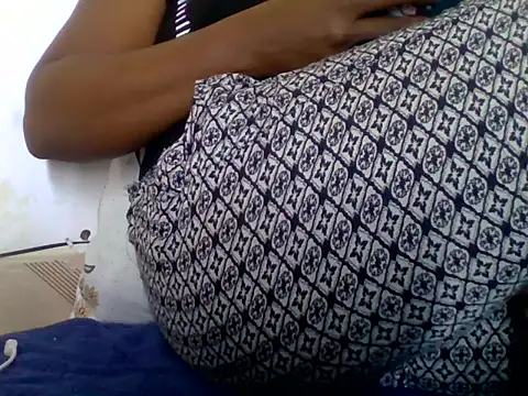 Snapshot of Hot-zeenah chatting on November 2025 06:24:02 AM Hot-zeenah online show from November 2025 06:24:02 AM