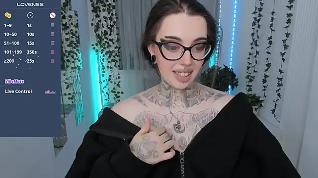 Snapshot of Dixi_Pixi_ chatting on March 2026 05:44:01 AM Dixi Pixi online show from March 2026 05:44:01 AM