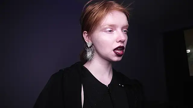 Snapshot of ginger_hugs chatting on December 2024 10:13:01 PM ginger hugs online show from December 2024 10:13:01 PM