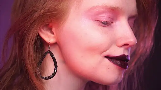 Snapshot of ginger_hugs chatting on January 2025 01:16:02 AM ginger hugs online show from January 2025 01:16:02 AM