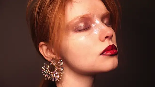 Snapshot of ginger_hugs chatting on January 2025 10:02:02 PM ginger hugs online show from January 2025 10:02:02 PM