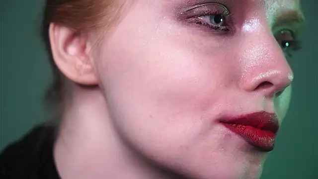 Snapshot of ginger_hugs chatting on January 2025 01:03:01 AM ginger hugs online show from January 2025 01:03:01 AM