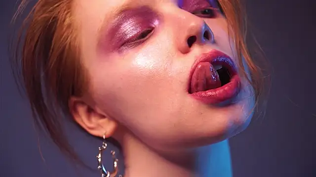 Snapshot of ginger_hugs chatting on January 2025 01:09:02 AM ginger hugs online show from January 2025 01:09:02 AM