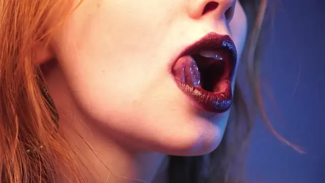 Snapshot of ginger_hugs chatting on January 2025 01:06:01 AM ginger hugs online show from January 2025 01:06:01 AM