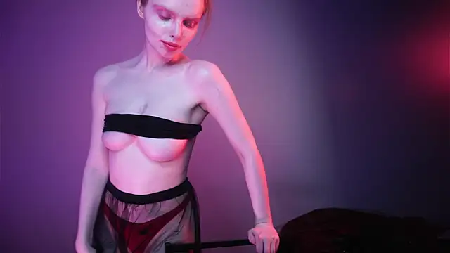 Snapshot of ginger_hugs chatting on January 2025 04:16:02 AM ginger hugs online show from January 2025 04:16:02 AM