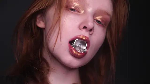 Snapshot of ginger_hugs chatting on January 2025 10:12:02 PM ginger hugs online show from January 2025 10:12:02 PM