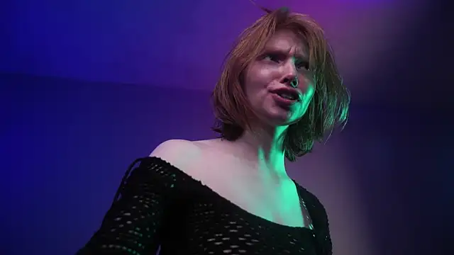 Snapshot of ginger_hugs chatting on February 2025 04:14:02 AM ginger hugs online show from February 2025 04:14:02 AM