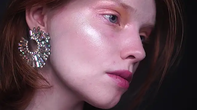 Snapshot of ginger_hugs chatting on February 2025 10:09:01 PM ginger hugs online show from February 2025 10:09:01 PM