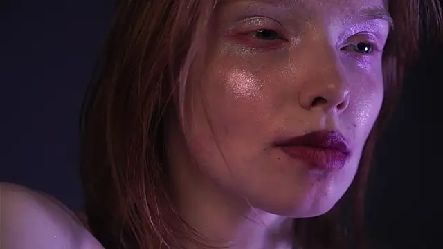 Snapshot of ginger_hugs chatting on February 2025 04:40:02 AM ginger hugs online show from February 2025 04:40:02 AM