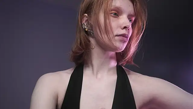 Snapshot of ginger_hugs chatting on February 2025 04:17:02 AM ginger hugs online show from February 2025 04:17:02 AM