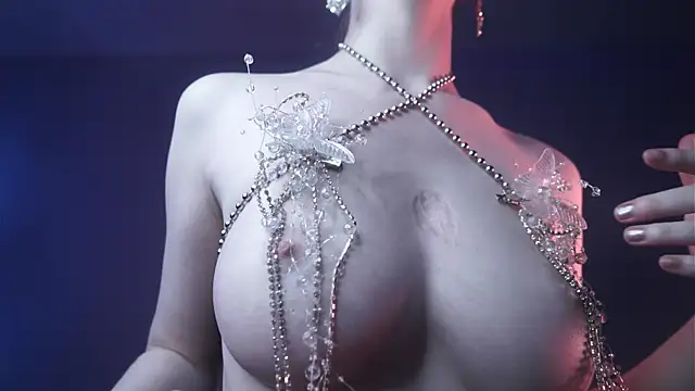 Snapshot of ginger_hugs chatting on March 2025 04:13:01 AM ginger hugs online show from March 2025 04:13:01 AM