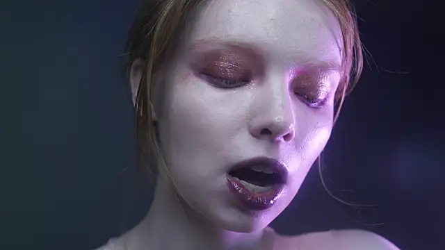 Snapshot of ginger_hugs chatting on March 2025 10:13:02 PM ginger hugs online show from March 2025 10:13:02 PM