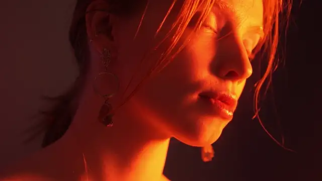 Snapshot of ginger_hugs chatting on March 2025 04:18:01 AM ginger hugs online show from March 2025 04:18:01 AM