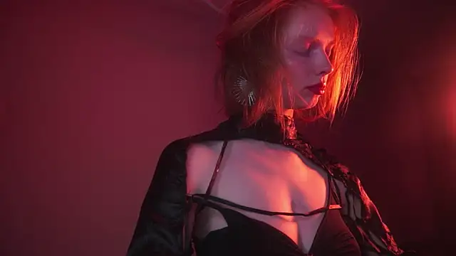 Snapshot of ginger_hugs chatting on September 2025 10:10:02 PM ginger hugs online show from September 2025 10:10:02 PM