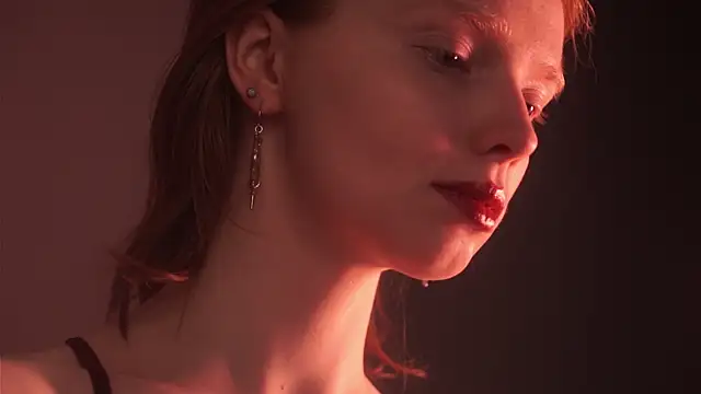 Snapshot of ginger_hugs chatting on October 2025 10:10:01 PM ginger hugs online show from October 2025 10:10:01 PM