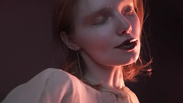 Snapshot of ginger_hugs chatting on October 2025 10:14:02 PM ginger hugs online show from October 2025 10:14:02 PM