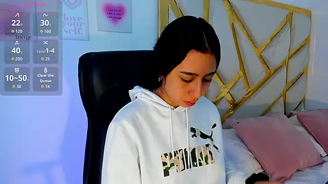 Snapshot of MissSussy chatting on October 2025 11:39:01 AM MissSussy online show from October 2025 11:39:01 AM