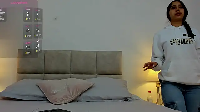 Snapshot of MissSussy chatting on October 2025 11:30:01 AM MissSussy online show from October 2025 11:30:01 AM