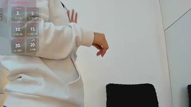 Snapshot of MissSussy chatting on October 2025 11:31:01 AM MissSussy online show from October 2025 11:31:01 AM