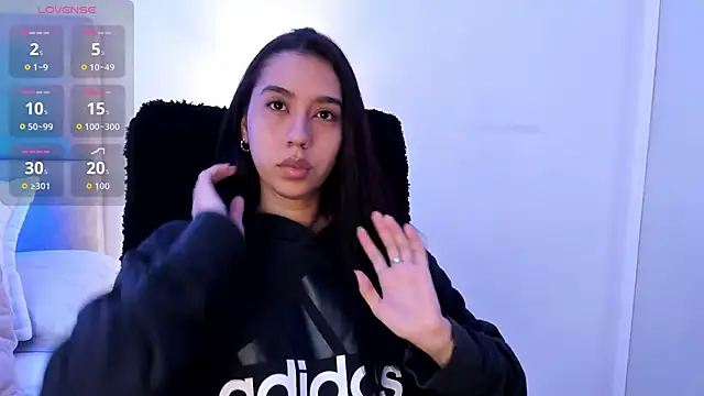 Snapshot of MissSussy chatting on October 2025 11:33:02 AM MissSussy online show from October 2025 11:33:02 AM