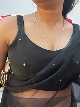 Snapshot of Spicy_sari_girl chatting on December 2024 04:33:01 AM Spicy sari girl online show from December 2024 04:33:01 AM